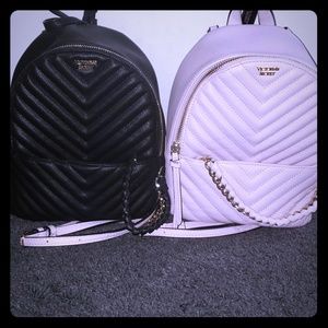 Mini backpacks. Black. Pink .